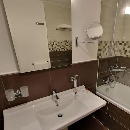Hotel Hani Algiers Bagian luar foto